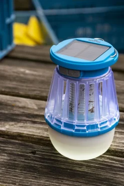 Anti-Insectes Buzz USB Solar Lantern & Mosquito Catcher