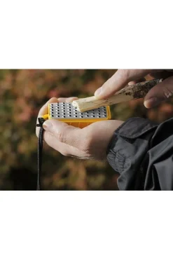 Gadget Pack Pal Tinder Maker With Fire Starter