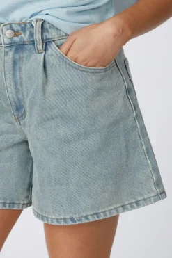 Short Nelly