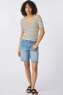 Short Sage Bermudas